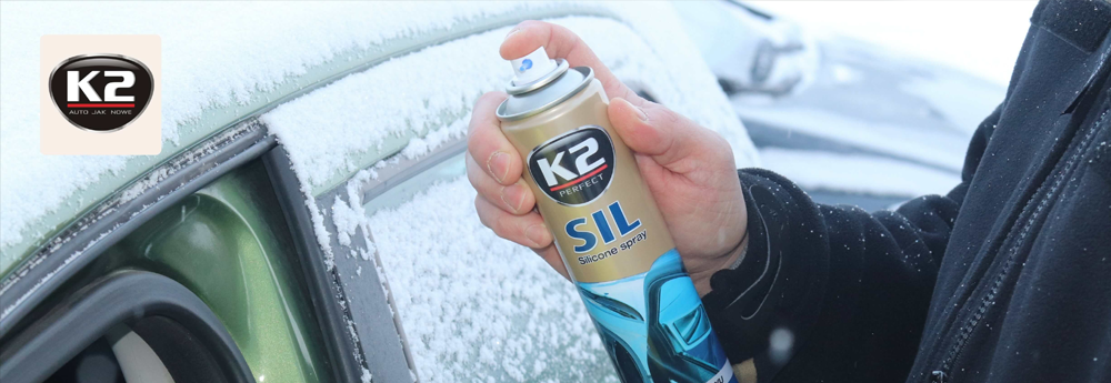 Silikon K2 K633 w sprayu nanoszony na gumową uszczelkę drzwi samochodu